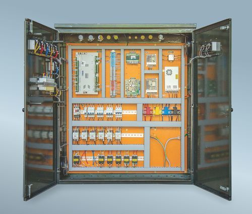 How to Clean the Control Cabinet in Injection Molding Machines